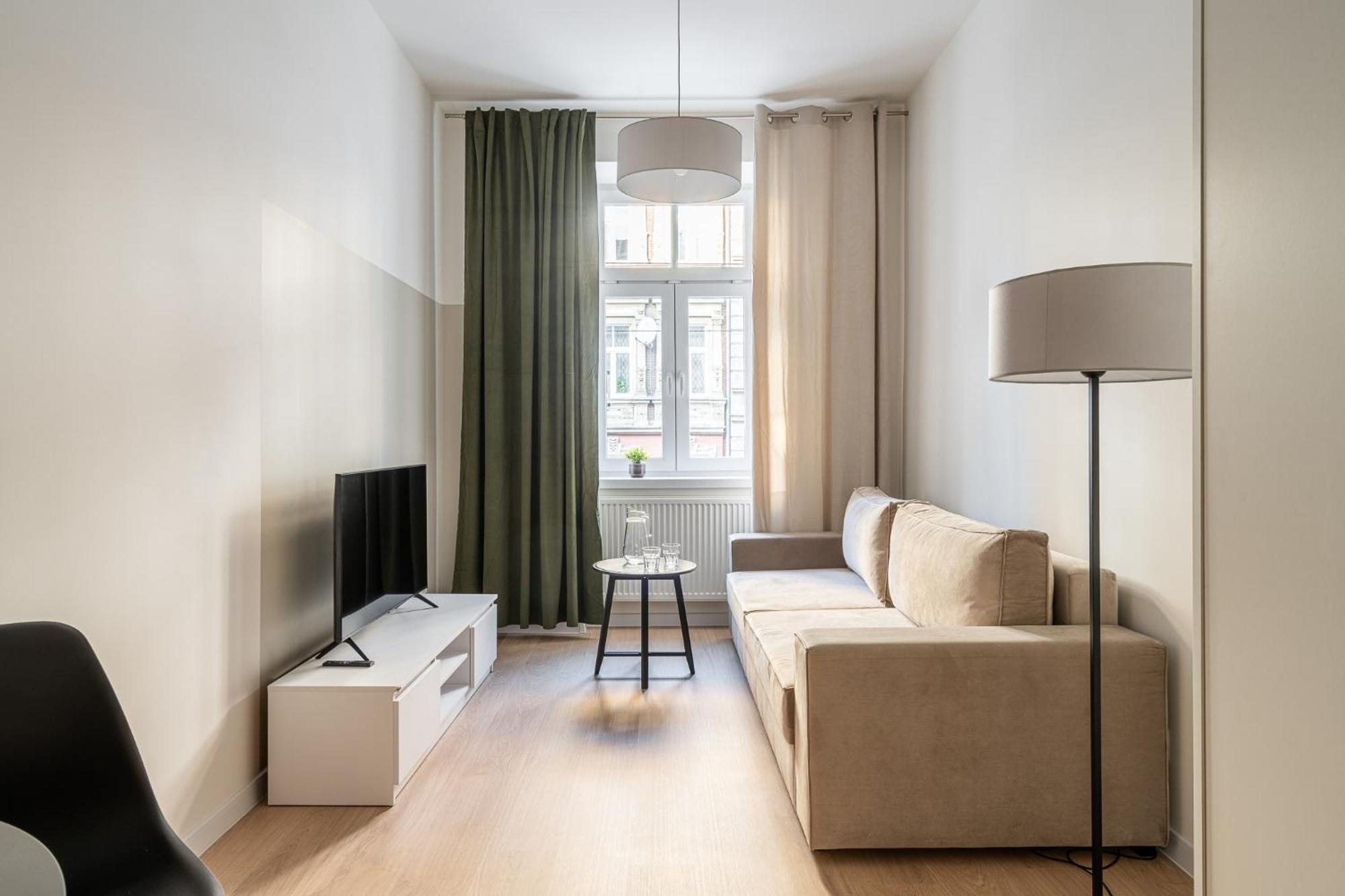 Rentplanet - Srodmiescie Apartment *